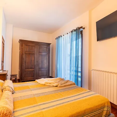 Villa Loris - History & Luxury *