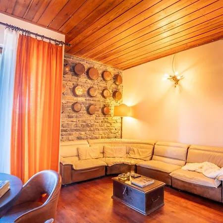 Loris - History & Luxury Villa